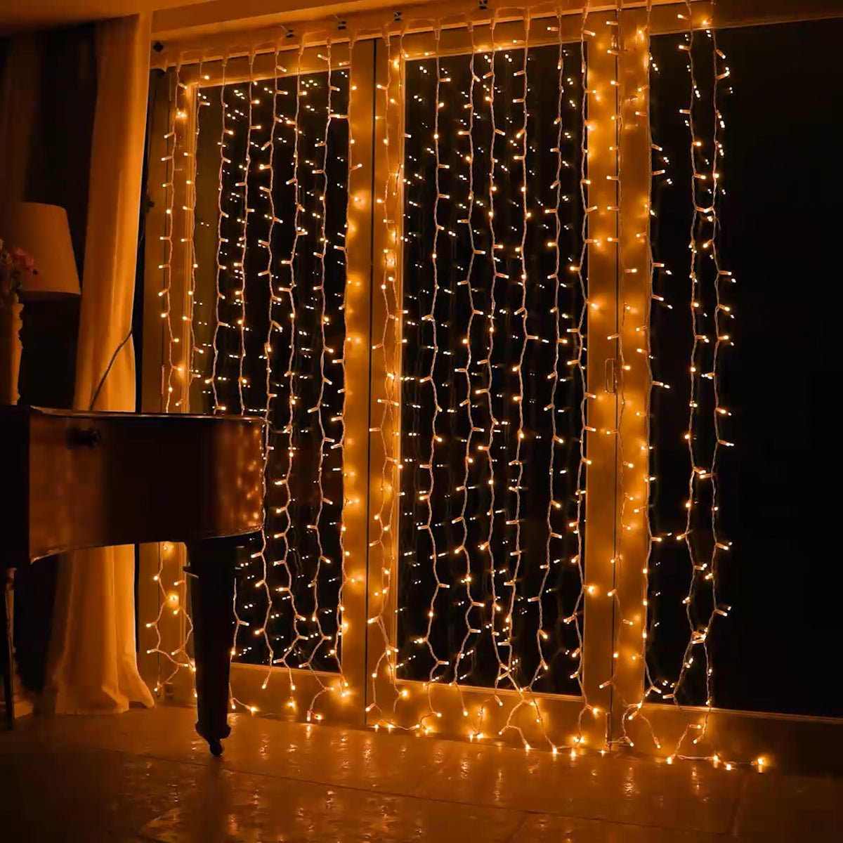 2m-x-2m-outdoor-curtain-lights-connectable-400-leds-white-cable