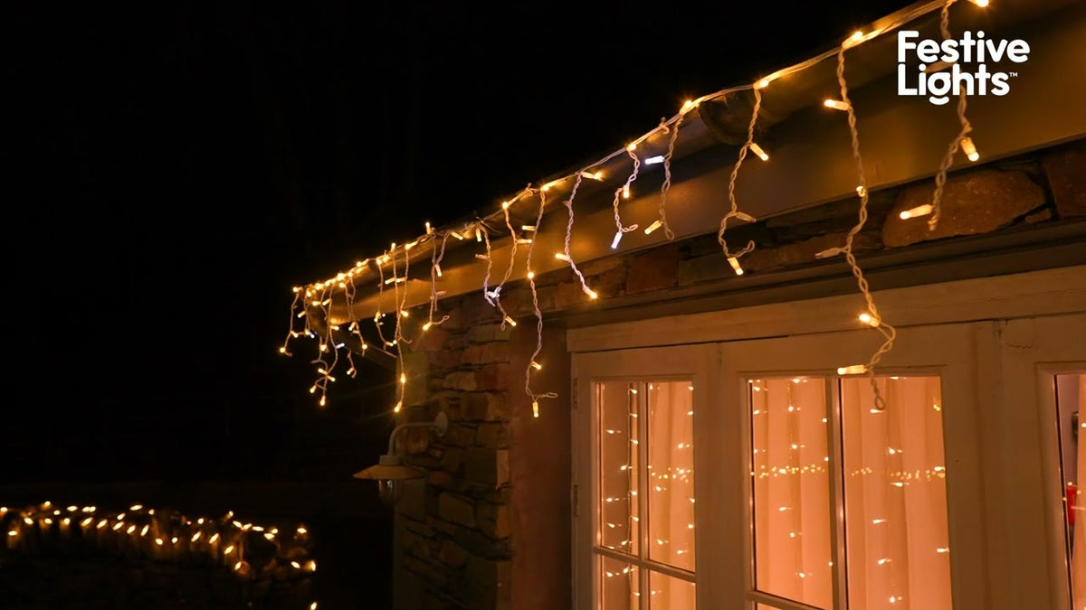 outdoor-icicle-lights-flash-bulb-leds-connectable-white-rubber-cable