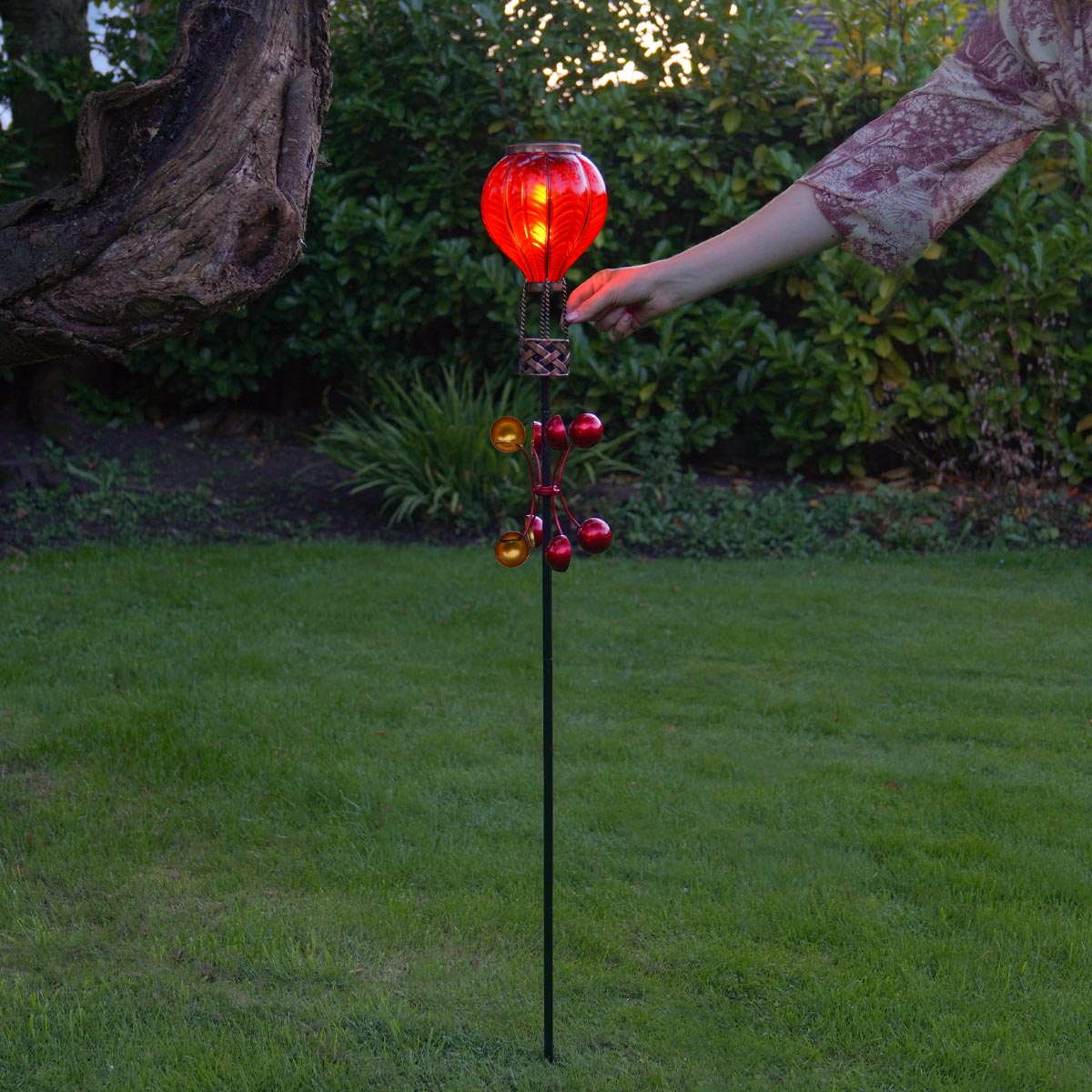 Solar Cool Flame Balloon Wind Spinner Stake Light and Lantern