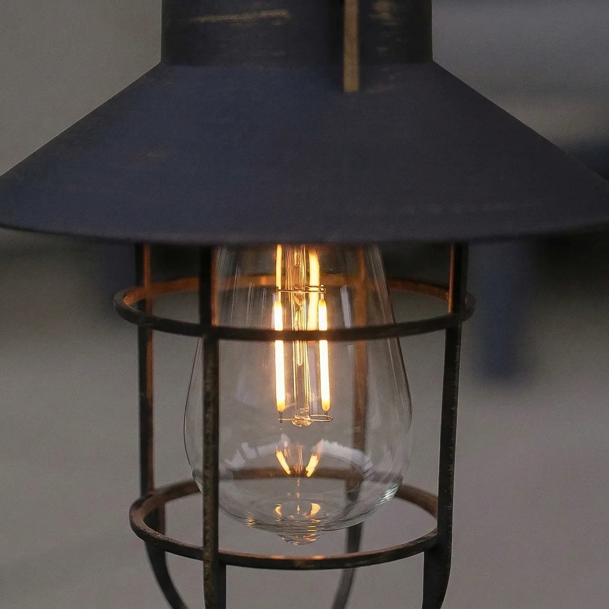 Fisherman Solar Hanging Lantern Filament Effect 21cm