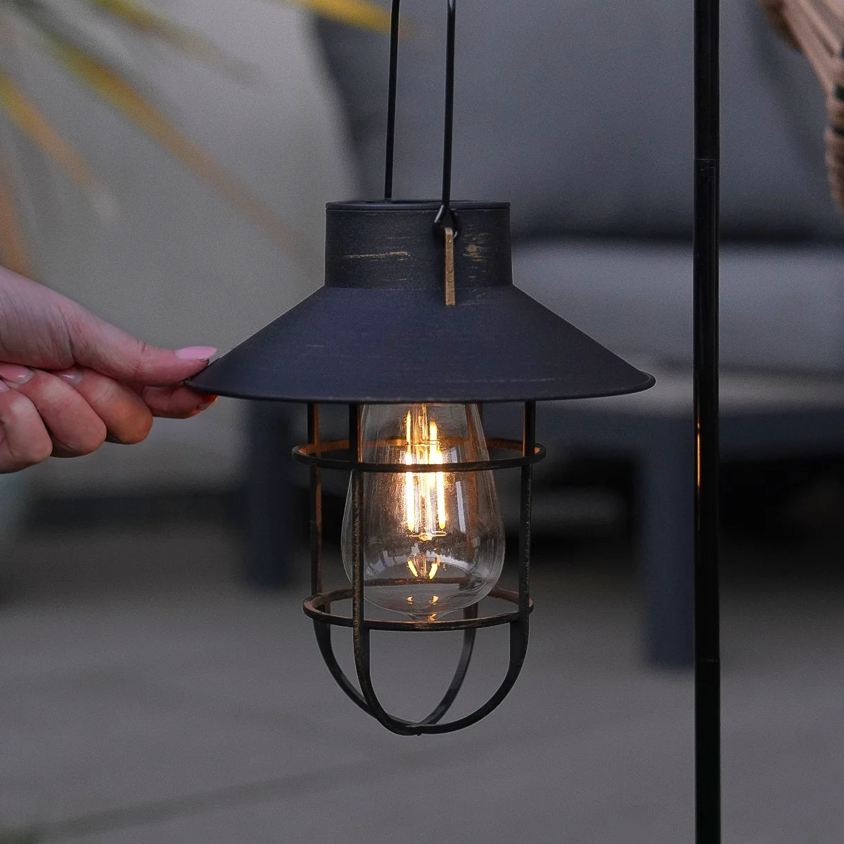 Fisherman Solar Hanging Lantern Filament Effect 21cm
